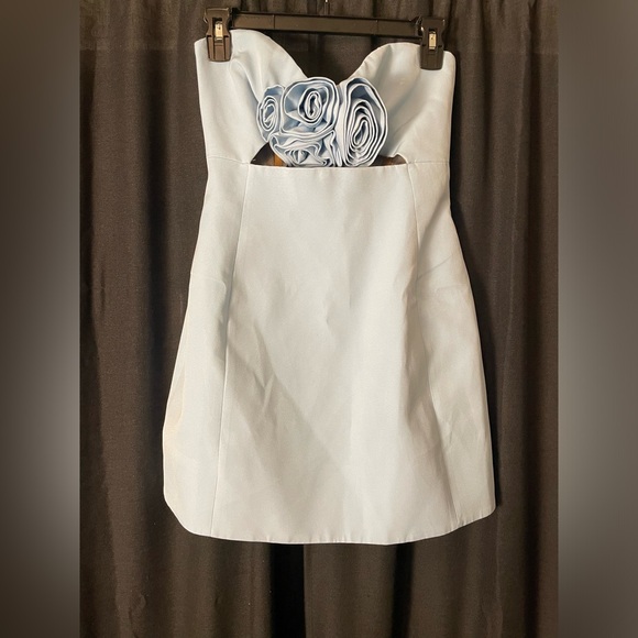 Source Unknown Dresses & Skirts - Elegant Baby Blue Dress with Floral Detail